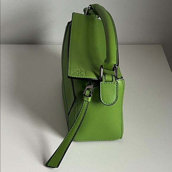Loewe Green Puzzle Shoulder Bag - Picture 8 of 14
